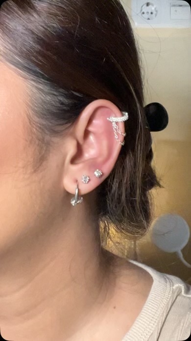 Piercing Palembang by:Beautywith.loli